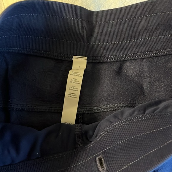 Lululemon Scuba Joggers - Picture 4 of 6